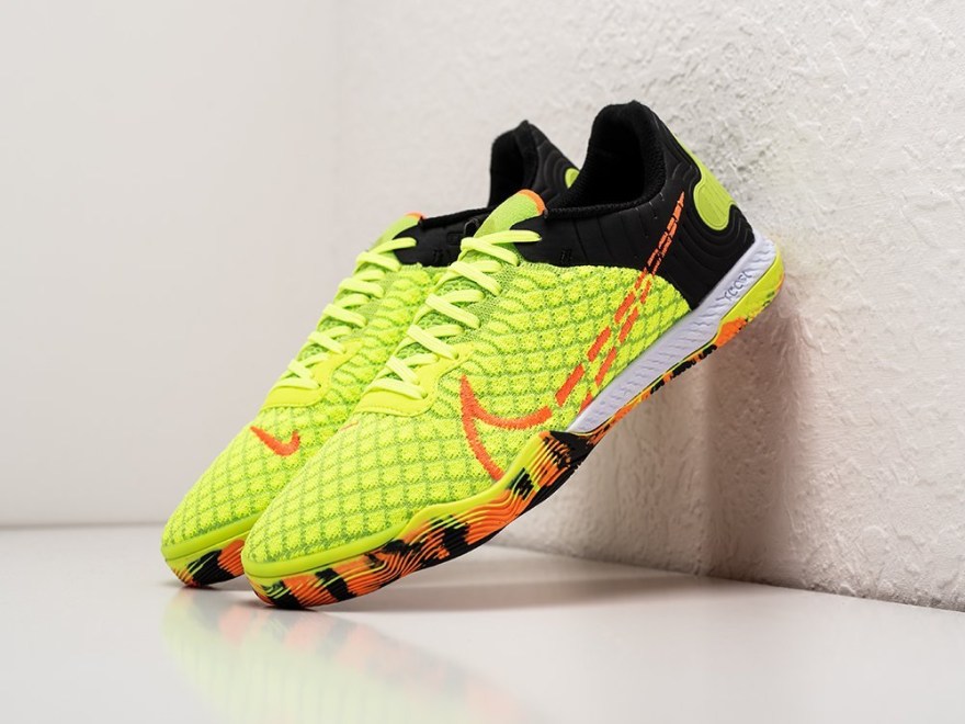 futbolnaya-obuv-nike-react-gato-is-1