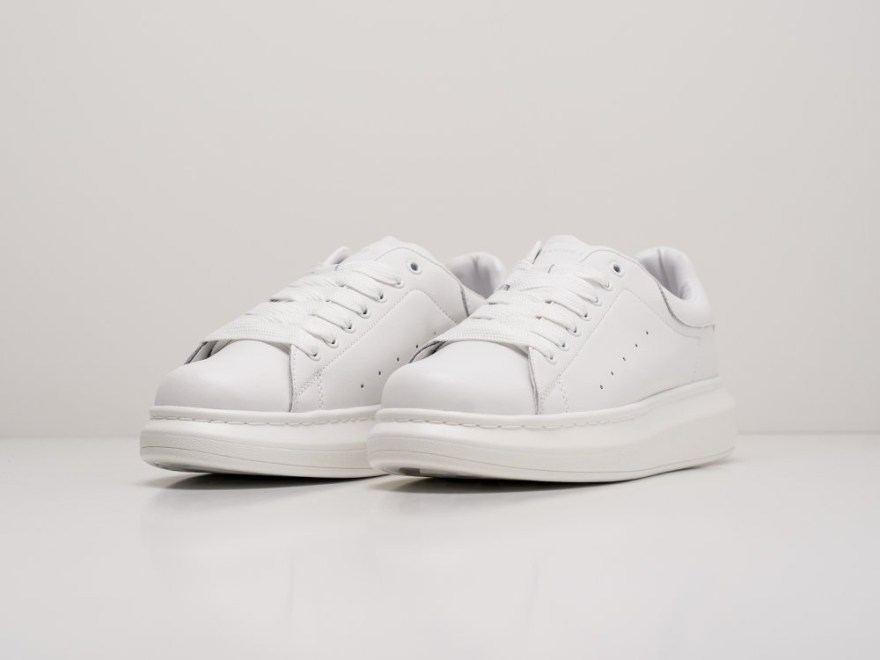 krossovki-alexander-mcqueen-lace-up-sneaker-2