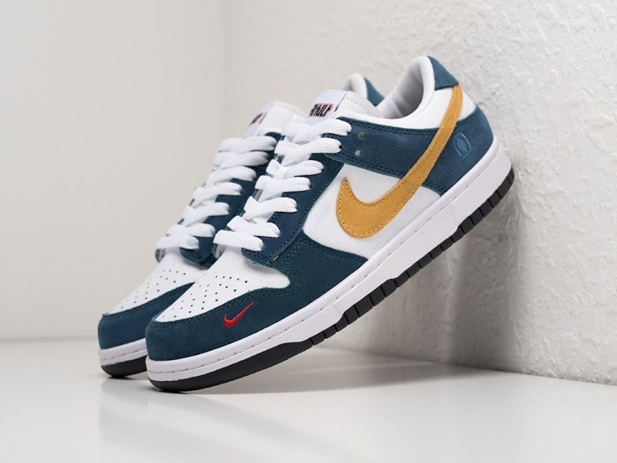 krossovki-kasina-x-nike-dunk-low-1