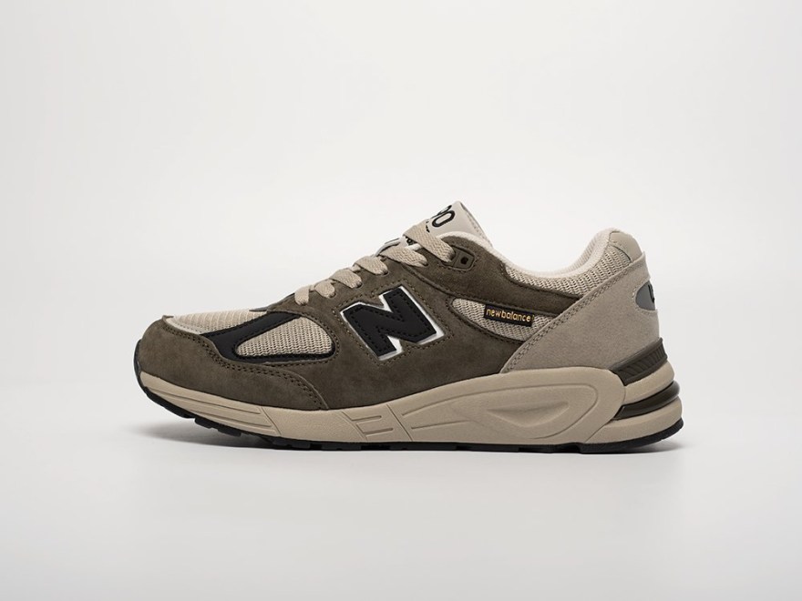 krossovki-new-balance-990-v2-2