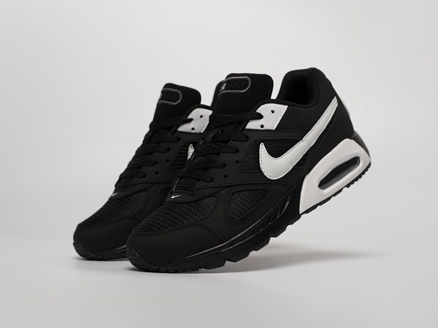 krossovki-nike-air-max-ivo-1