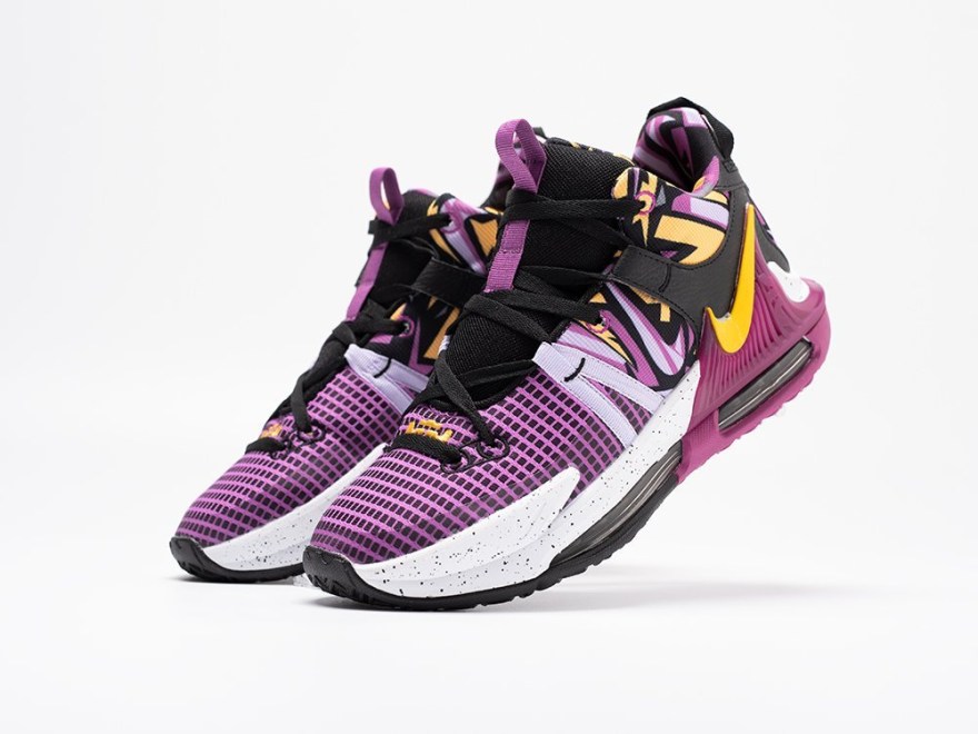 krossovki-nike-lebron-witness-vii-1