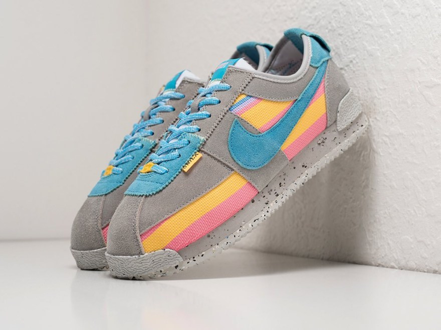 krossovki-union-x-nike-cortez-nylon-1